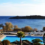 Apartment Beachside Double Storey Maisonette With Pool