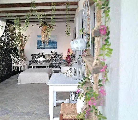 Cute Double Storey I Pool & Mykonos Town