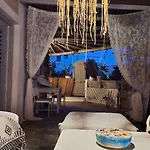 Beachside Double Storey Maisonette With Pool Apartment *
