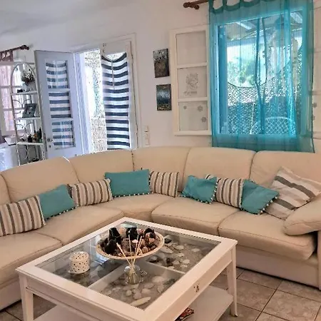 Beachside Double Storey Maisonette With Pool Lägenhet *