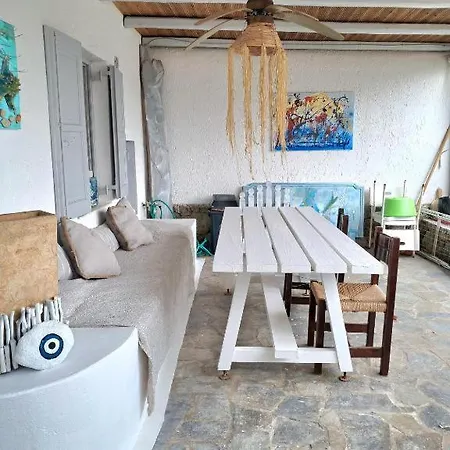 Beachside Double Storey Maisonette With Pool *