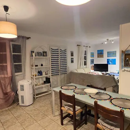 Beachside Double Storey Maisonette With Pool Appartement *