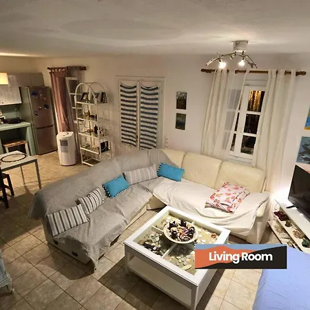 Beachside Double Storey Maisonette With Pool Appartement
