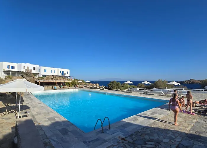 Cute Double Storey I Pool & Apartman *