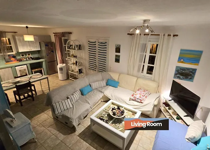 Cute Double Storey I Pool & Appartement